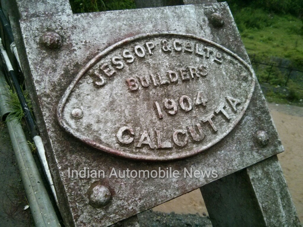 Sadhu pul (Bailey Bridge) damaged. Motorists are warned not to take kandaghat-sadhupul route