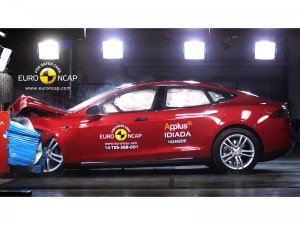 Tesla model S NCAP Crash test