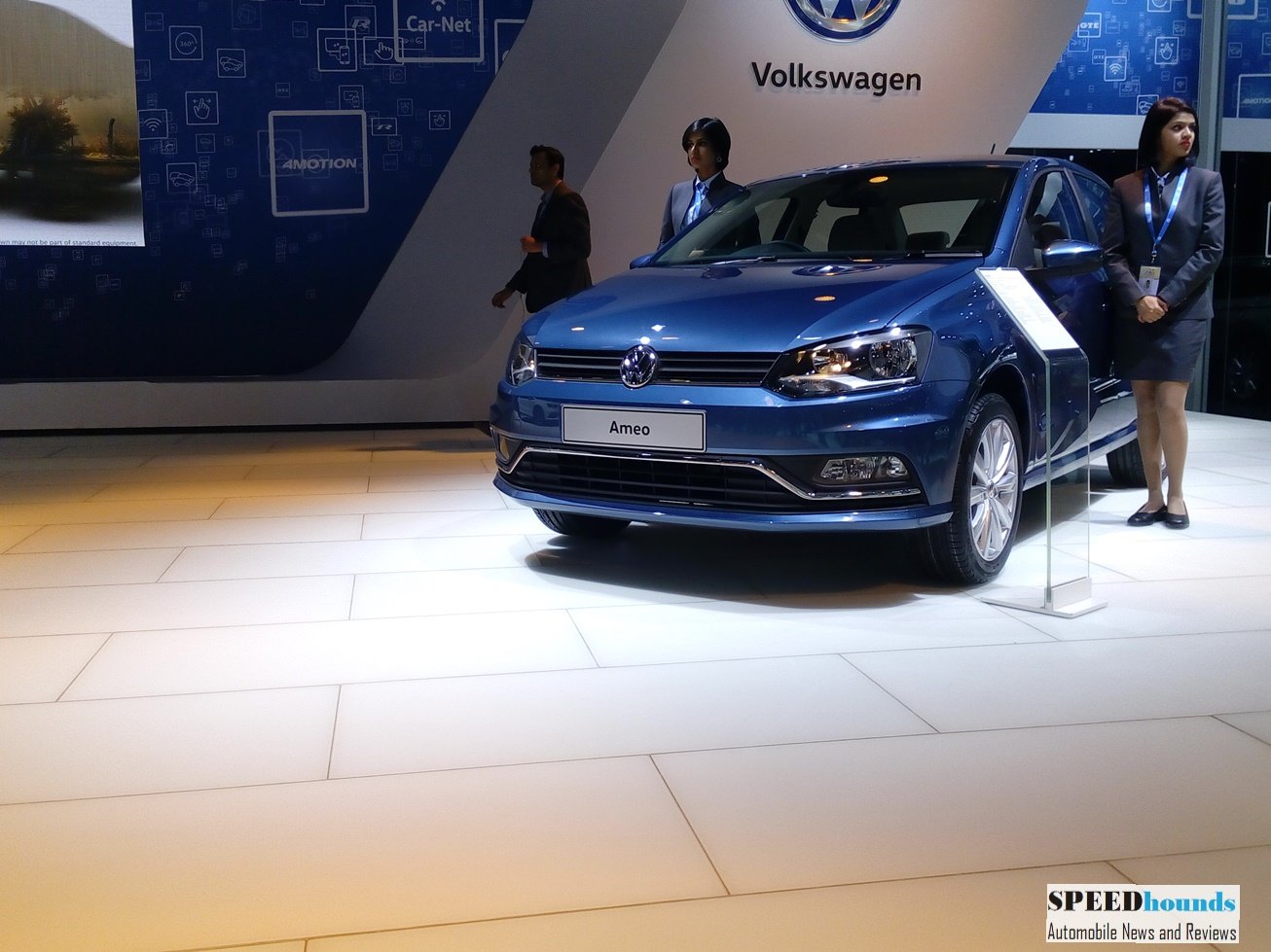 VW Ameo front