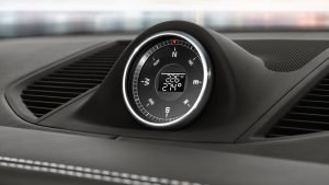 2016 Porsche Macan Compass
