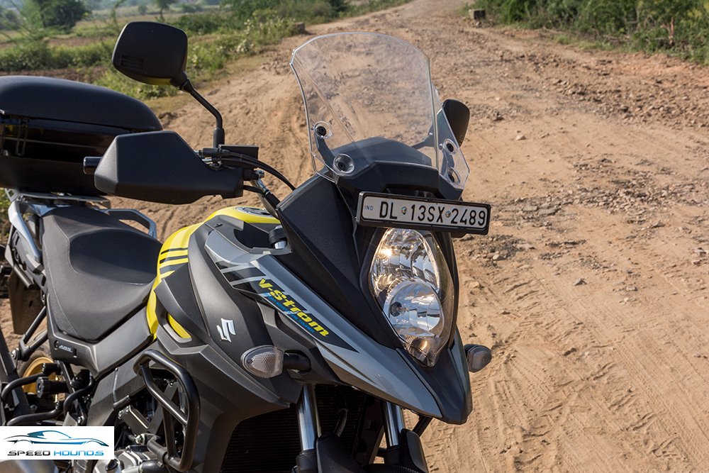 Suzuki Versys 650 XT ABS front review