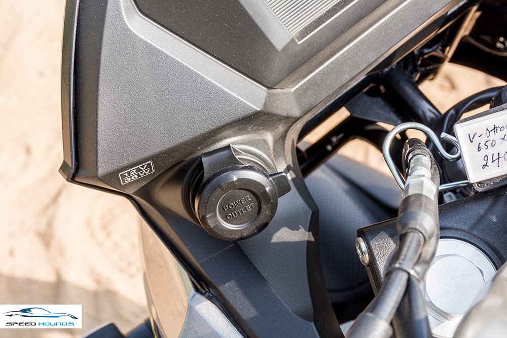 Suzuki Versys 650 XT ABS looks and features