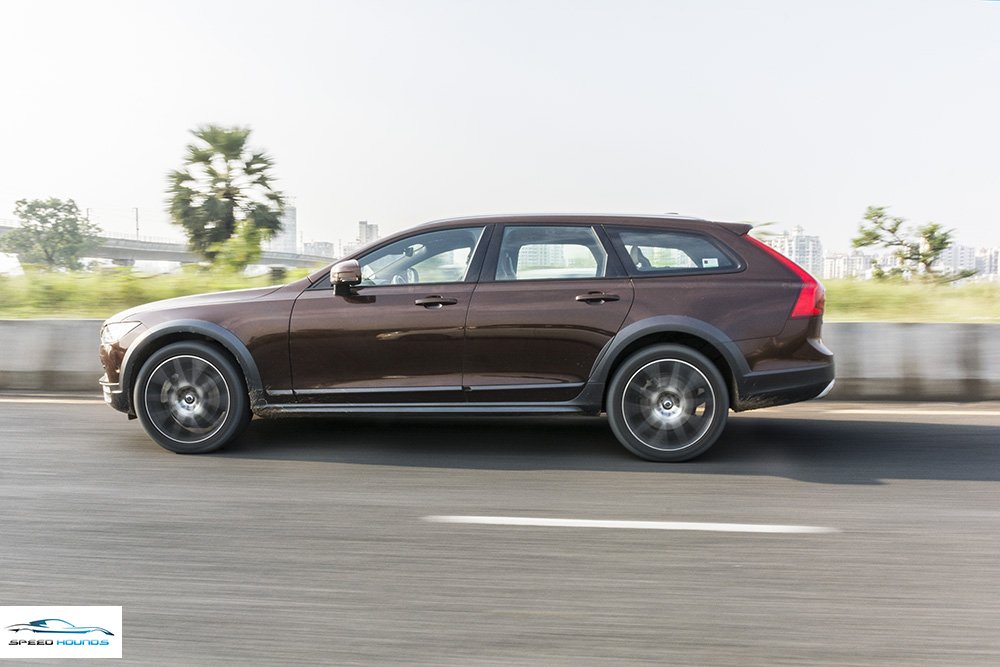 Volvo V90 Cross Country Review