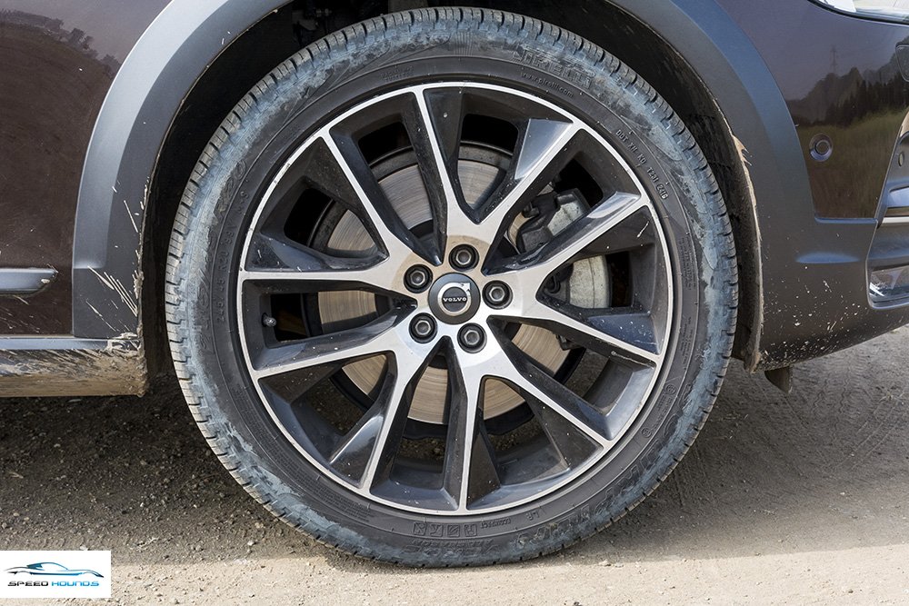 Volvo V90 Cross Country Review