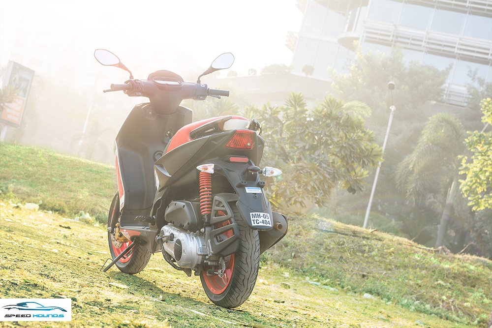 Aprilia SR 150 Race Review