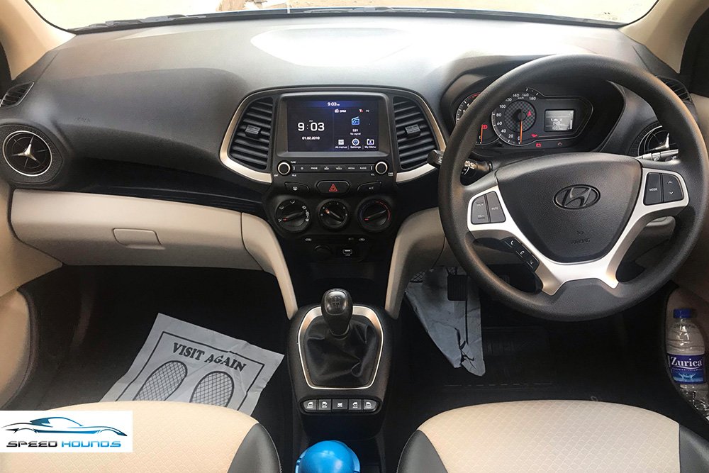 hyundai santro dashboard