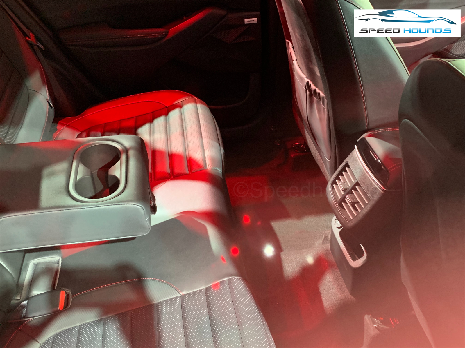 Kia Seltps SUV interior