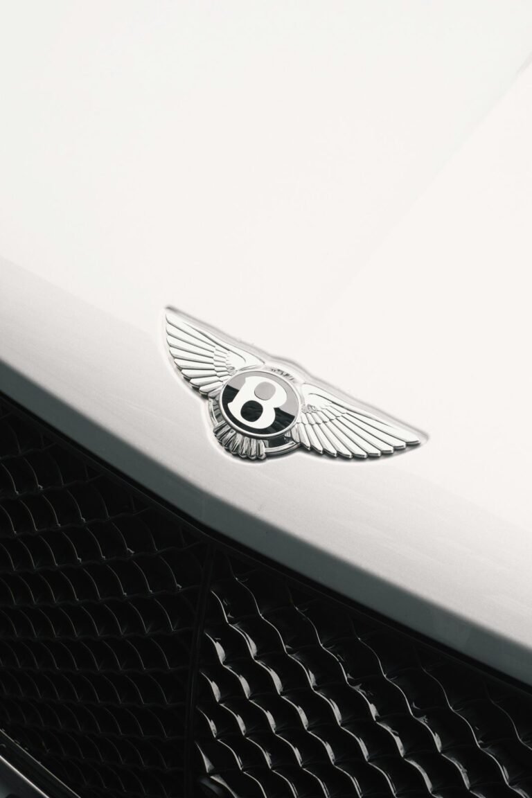 Bentley emblem on a white Bentayga, photographed in Zurich in 2024